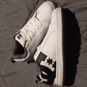 DC Skateboarding shoes